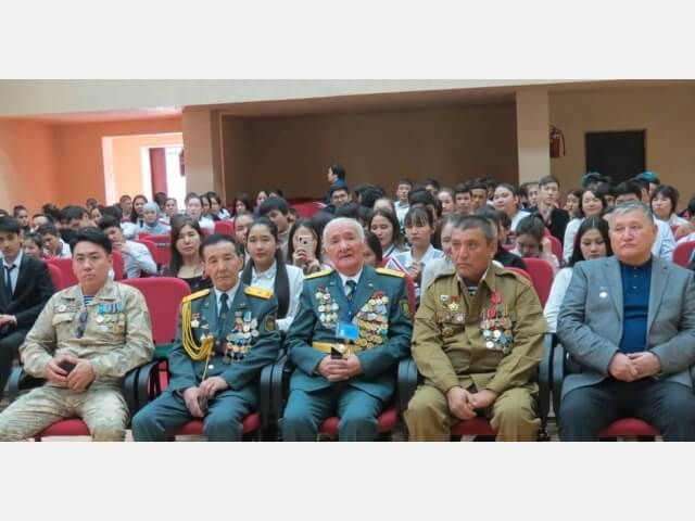 Ауғанстан Республикасының аумағынан Кеңес әскерлерінің шығарылуының 31-жылдығына орай колледжімізде Ауған соғысының ардагерлері және Қазақстан Республикасының Қарулы Күштерінің запастағы офицерлерімен кездесу өтті.