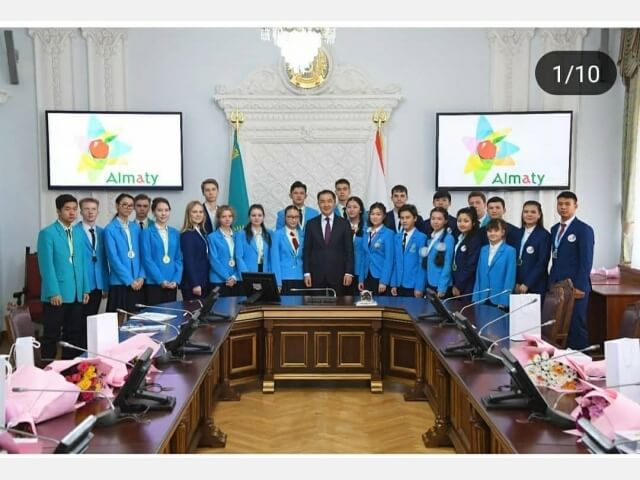 4.12.2019ж күні Алматы қаласының әкімі Сағынтаев Бақытжан мырза Халықаралық және Республикалық деңгейде өткізілген олимпиядалармен конкурстардың жеңімпаздары атанған оқушылар мен колледж студенттерін құттықтады.