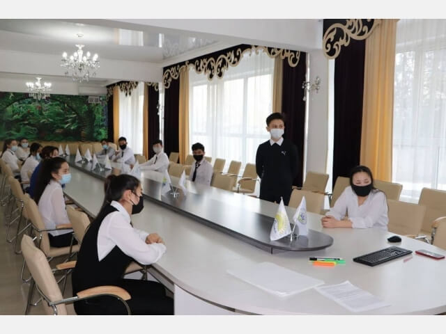 Тағлым сағаты 